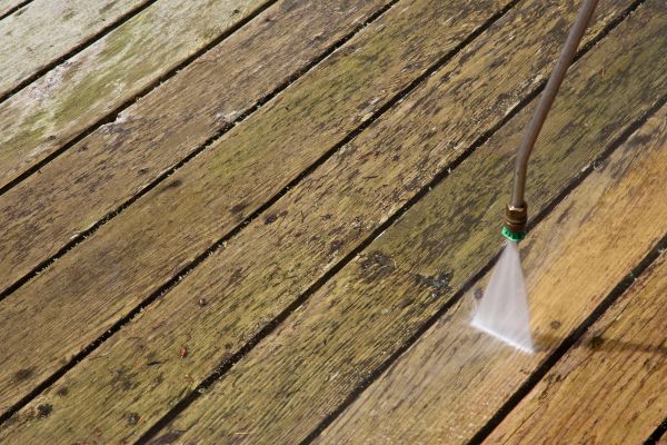 Cost of Deck Mold Removal in Portland